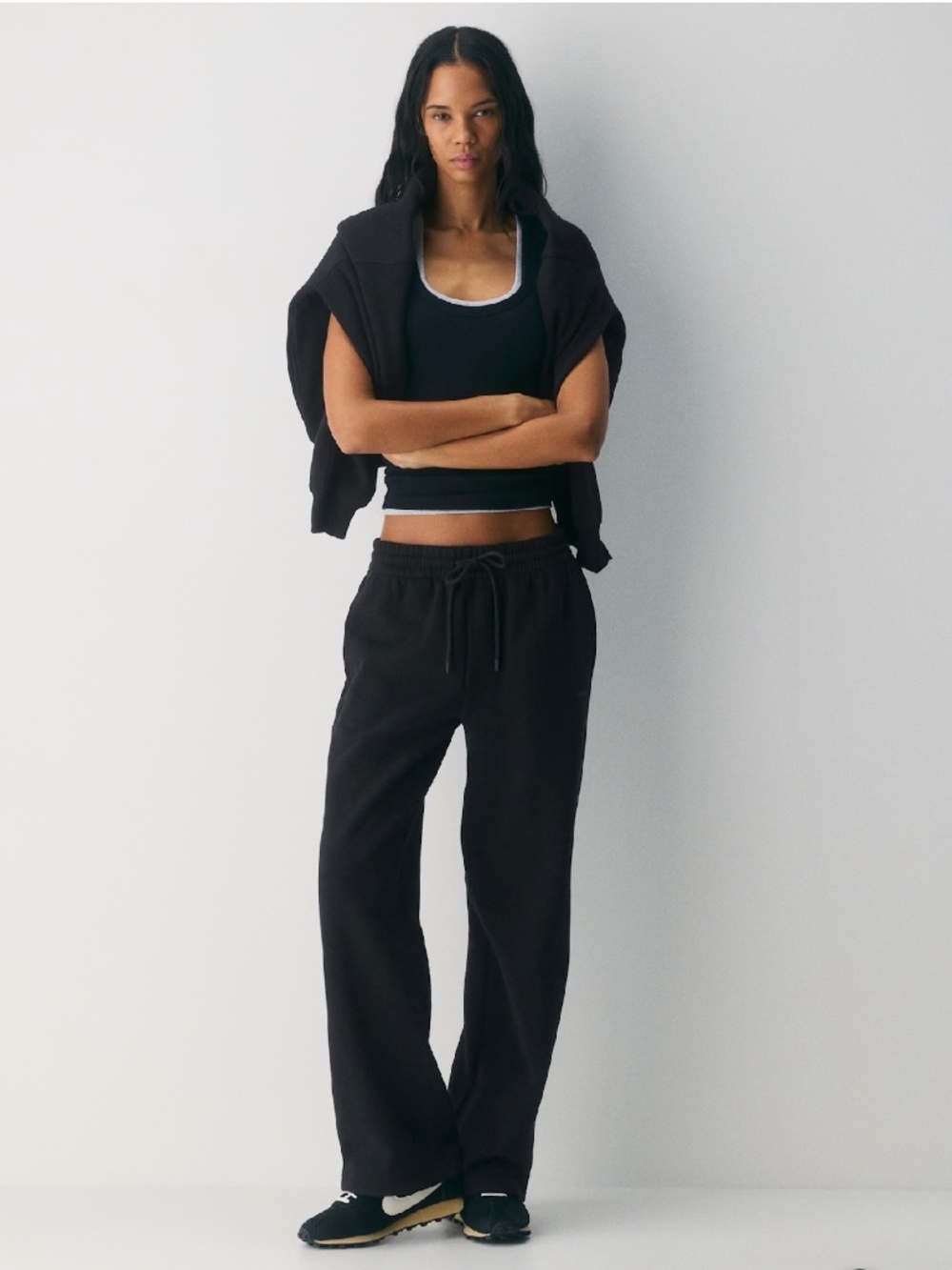 Aritzia Boyfriend Cozy Sweat Fleece- Black, Size XL